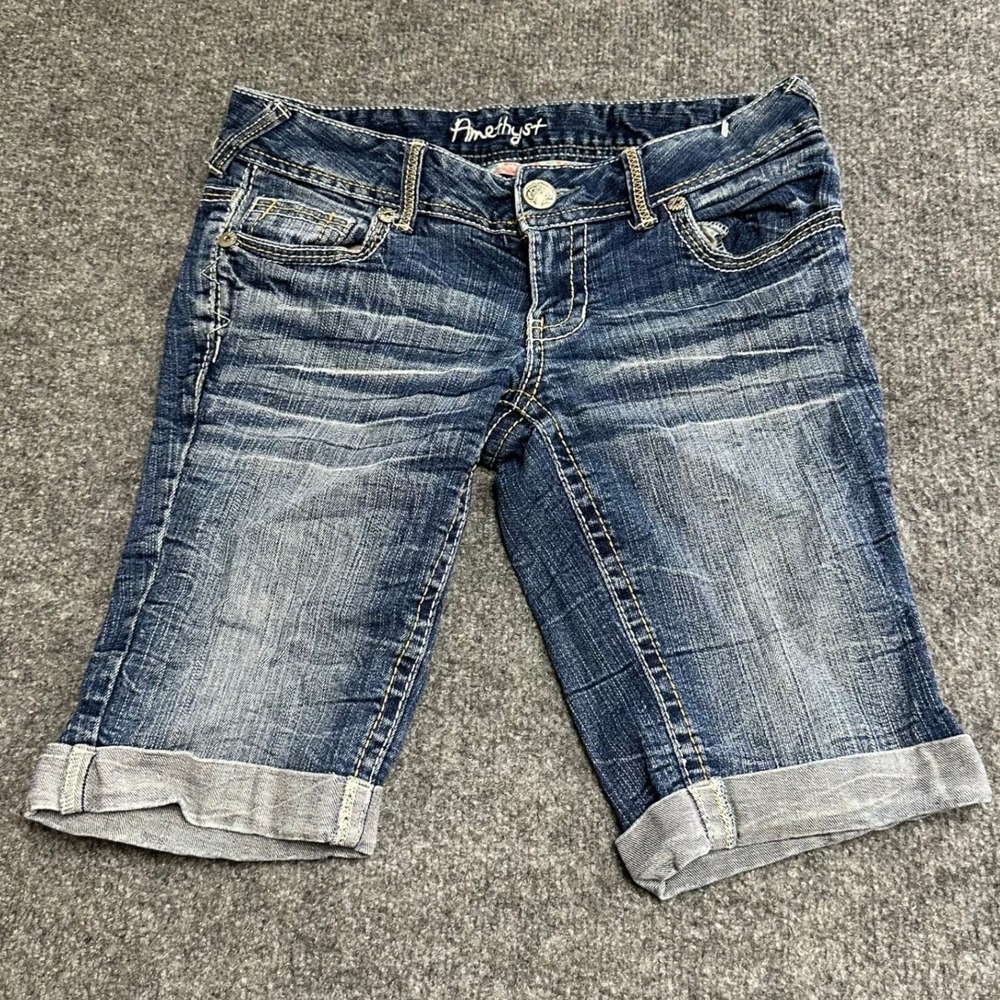 Amethyst Bermuda Shorts Womens Size 3 Blue Denim Cuffed Embroidered Y2K Casual